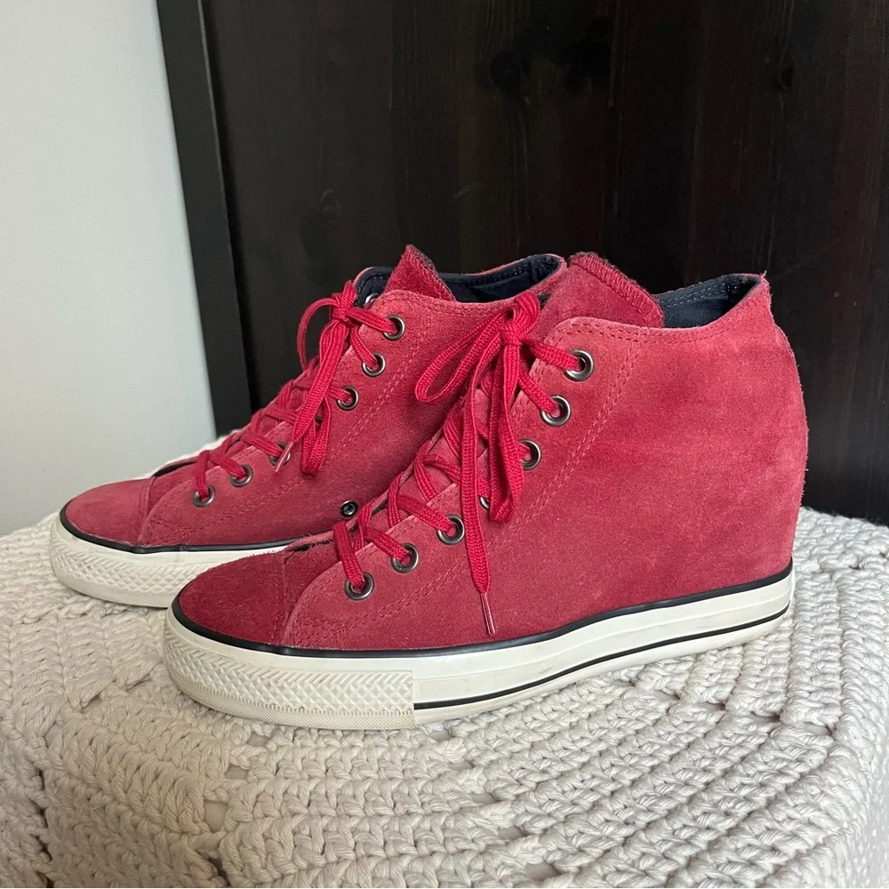 Converse Chuck Taylor All Star Wedge Platform Hi Top Shoes Women's Red Suede 9